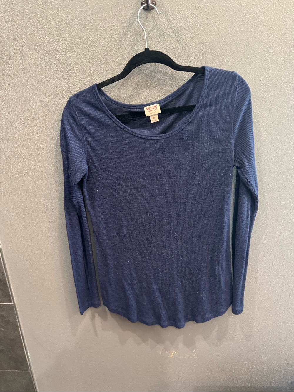 Mossimo Supply Co. Navy Long-Sleeve Scoop Neck Top